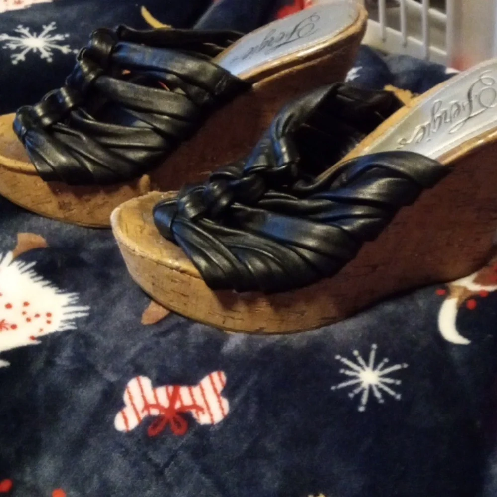 Wedges - Picture 3 of 3
